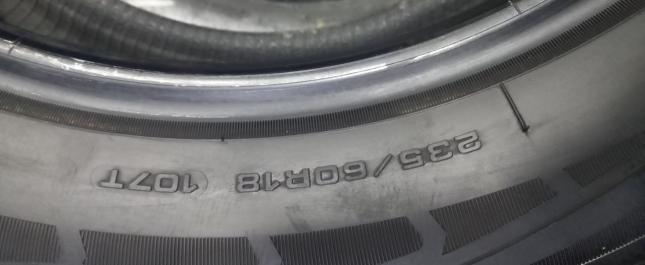 Goodyear UltraGrip Performance 235/60 R18 107T