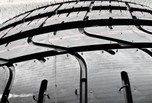 Pirelli P Zero SUV 295/45 R20