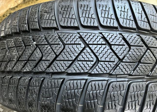 Pirelli Winter Sottozero 3 245/45 R18