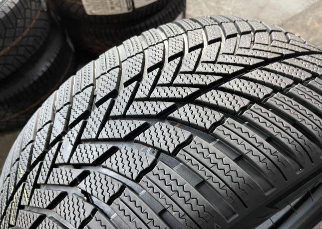 Bridgestone Blizzak LM005 DriveGuard 265/40 R21 105H