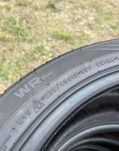 Nokian Tyres WR A4 235/45 R19 99V