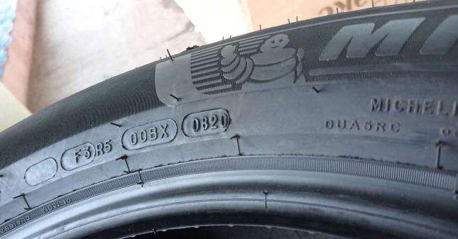 Michelin Pilot Alpin 5 SUV 285/45 R20