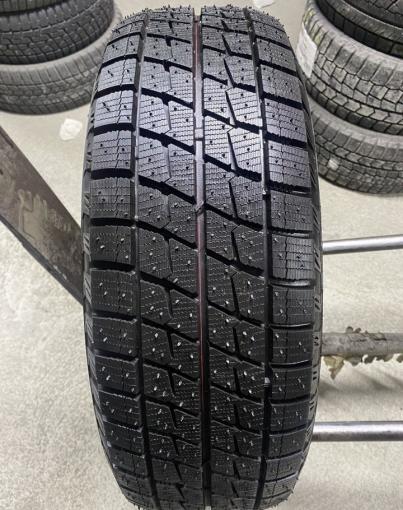 Bridgestone Ice Partner 215/60 R16