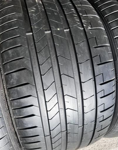 Pirelli P Zero PZ4 285/30 R21