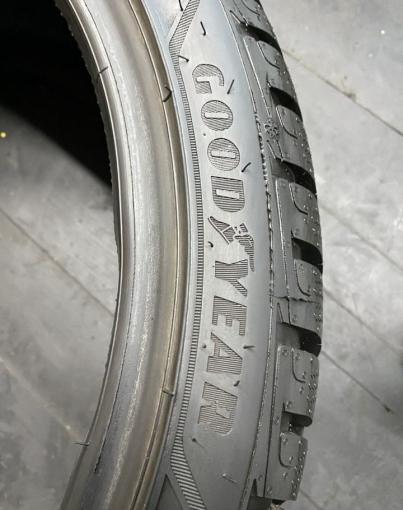 Goodyear UltraGrip Performance 215/40 R18