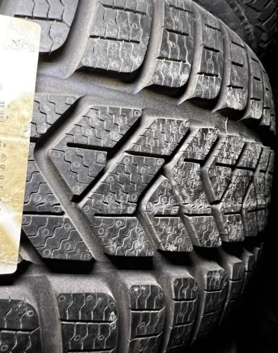 Pirelli Winter Sottozero 3 255/45 R19