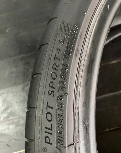 Michelin Pilot Sport 4 S 255/30 R19