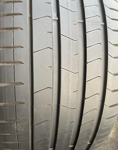 Pirelli P Zero PZ4 315/35 R21 Y