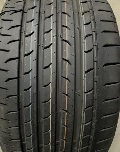 Continental MaxContact MC6 275/35 R20 102Y