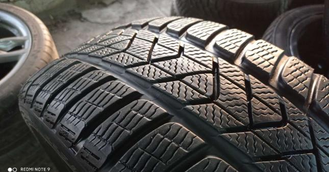Pirelli Winter Sottozero 3 225/40 R19