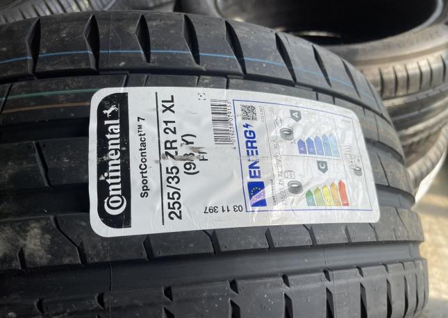 Continental ContiSportContact 7 255/35 R21 и 285/30 R21 Y