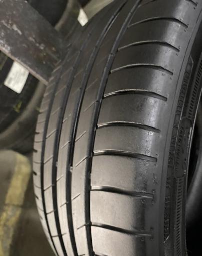 Goodyear EfficientGrip Performance 225/55 R17