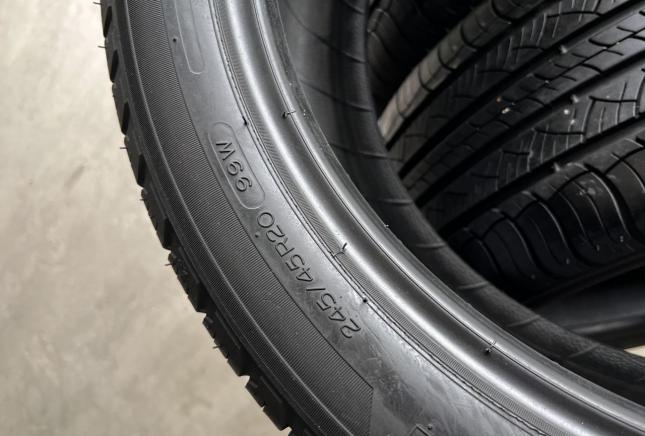 Michelin Latitude Tour HP 245/45 R20