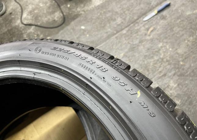 Pirelli Winter Sottozero 225/45 R18