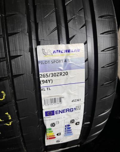 Michelin Pilot Sport 4 S 265/30 R20