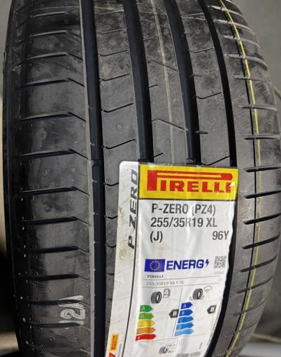 Pirelli P Zero PZ4 255/35 R19