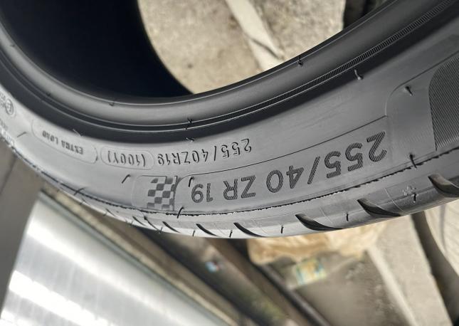 Michelin Pilot Sport 4 S 255/40 R19 100Y