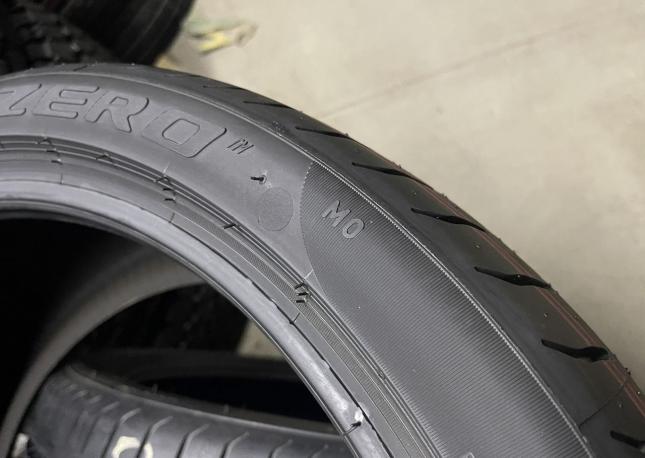 Pirelli P Zero S.C. 285/30 R19 98Y