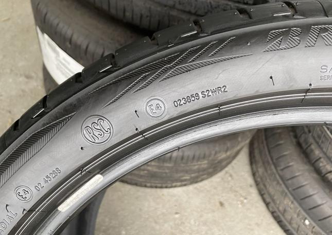 Bridgestone Potenza S001 275/35 R20 и 245/40 R20 102Y