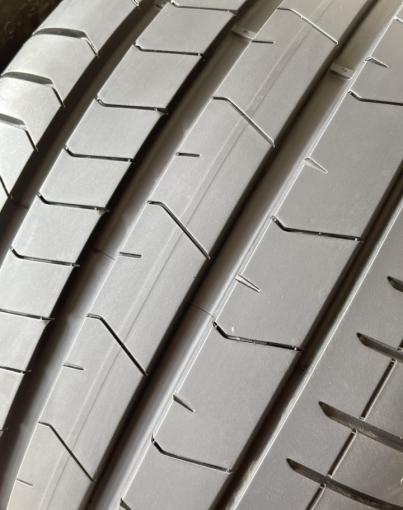 Pirelli P Zero PZ4 275/35 R21 103W