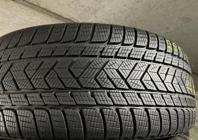 Pirelli Scorpion Winter 2 285/40 R22 V