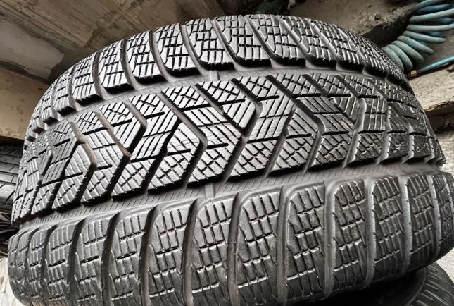 Pirelli Scorpion Winter 255/40 R21
