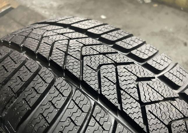 Pirelli Winter Sottozero 3 255/40 R20 101W