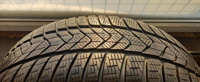 Pirelli Winter Sottozero 3 245/45 R18 100V