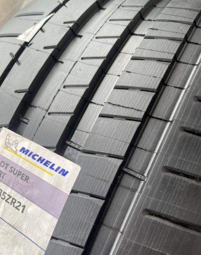 Michelin Pilot Super Sport Acoustic 285/35 R21 и 325/30 R21 Y