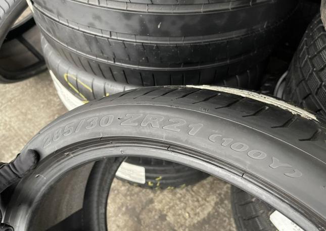 Pirelli P Zero 285/30 R21 Y