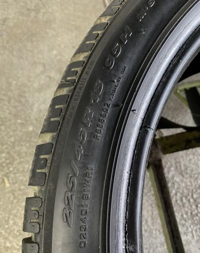 Pirelli Winter Sottozero 210 225/45 R18