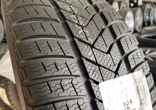 Pirelli Winter Sottozero 3 255/35 R21 98V