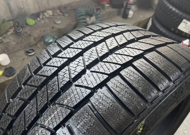 Continental ContiWinterContact TS 810 Sport 285/35 R20 104V