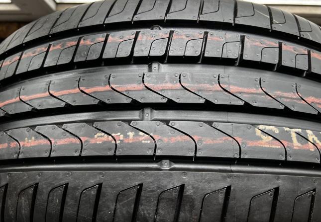 Pirelli Cinturato P7 255/40 R18