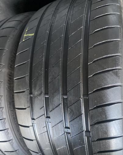 Bridgestone Potenza S005 235/35 R19