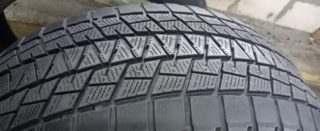 Bridgestone Blizzak DM-V1 265/50 R20 106R