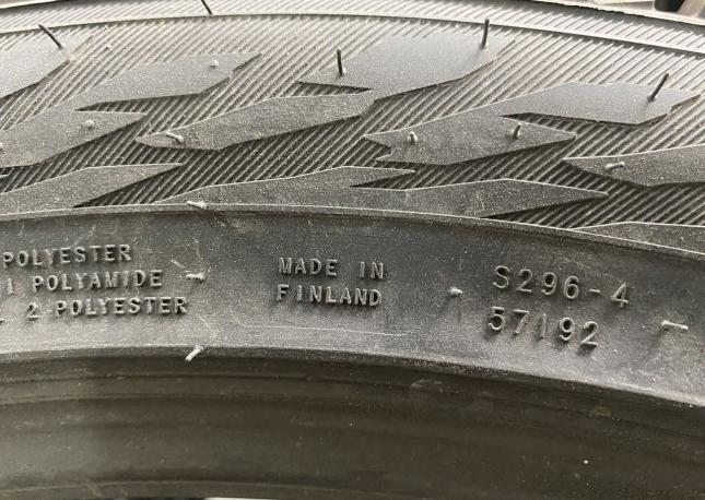 Nokian Tyres Hakkapeliitta 9 SUV 285/40 R22 110T