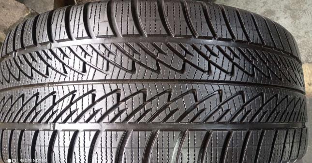 Goodyear UltraGrip Performance 285/45 R20