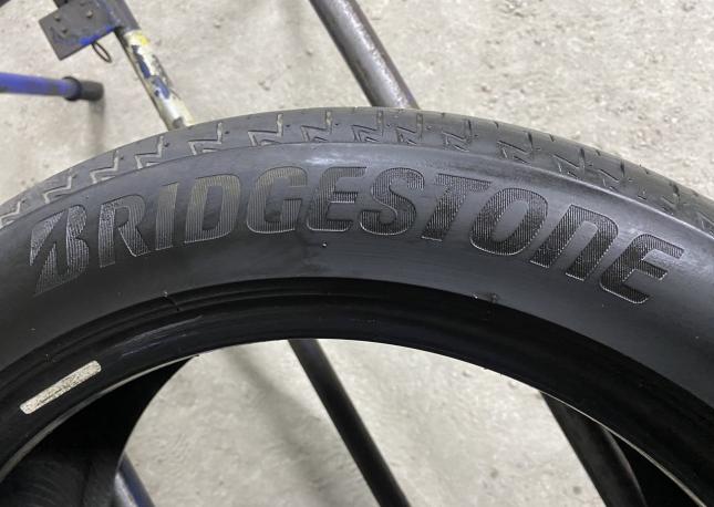 Bridgestone Turanza T005A 235/50 R17