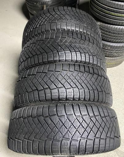 Pirelli Ice Zero 205/60 R16