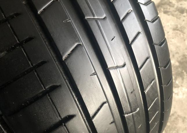 Pirelli P Zero PZ4 255/40 R21