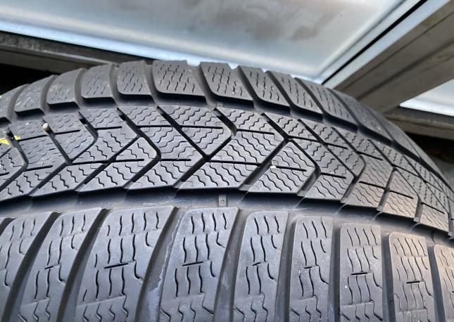 Pirelli Winter Sottozero 3 275/35 R19 и 245/40 R19 98V