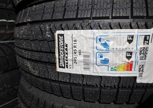 Bridgestone Blizzak Ice 245/45 R18