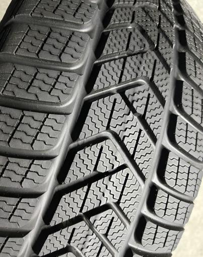 Pirelli Winter Sottozero 3 255/45 R19 104V