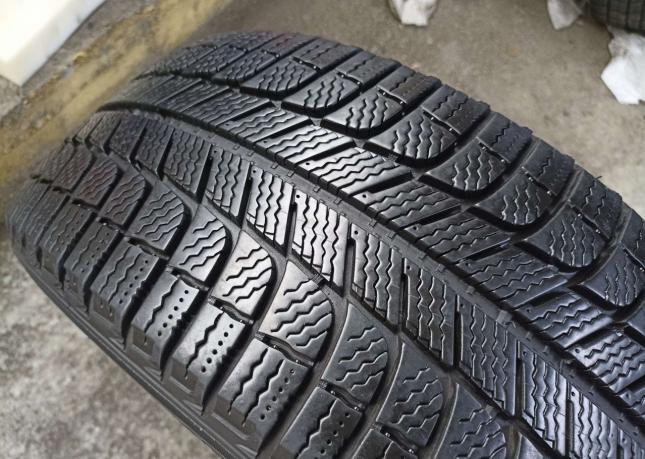 Michelin X-Ice 215/55 R16