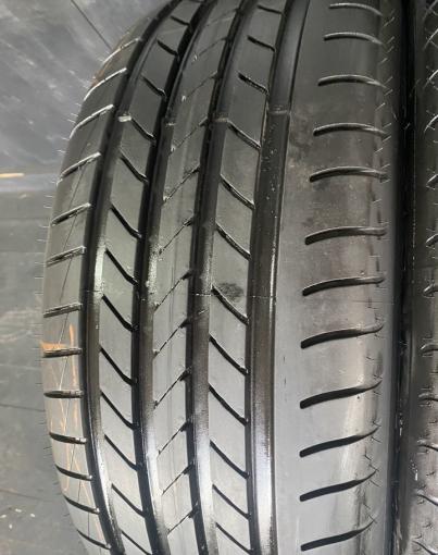 Goodyear EfficientGrip 235/45 R19