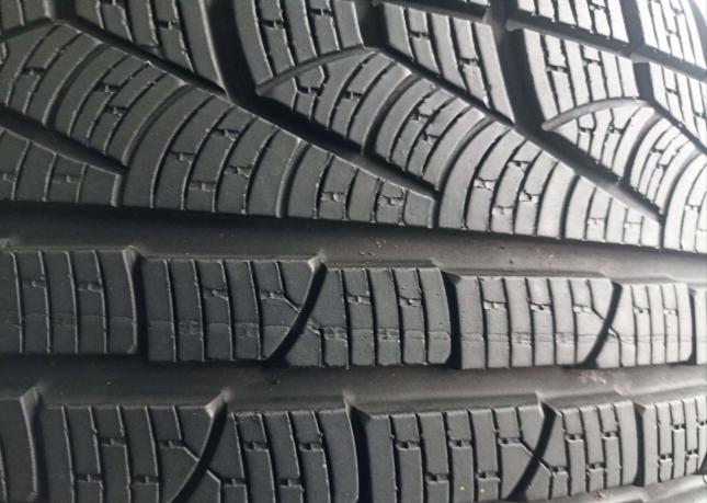 Pirelli Winter Sottozero 240 Serie II 245/50 R18