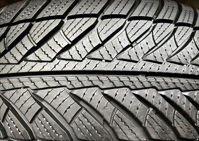 Goodyear UltraGrip 255/50 R19