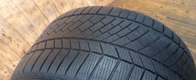 Continental ContiWinterContact TS 830 P 295/35 R19 100V