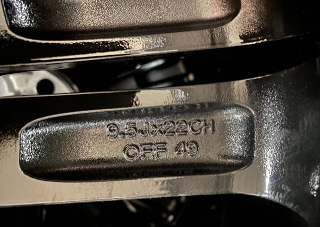 Оригинальные колеса на Range Rover Sport R22